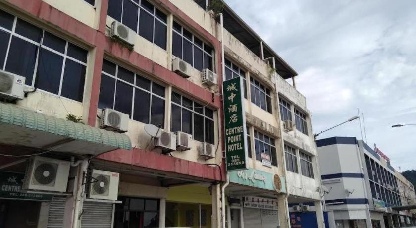 Oyo 90376 Centre Point Hotel Limbang Esterno foto